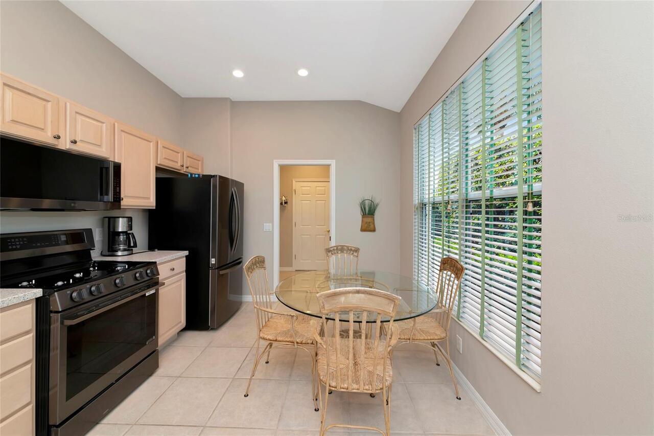 Listing Photo 12