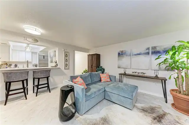 Listing Photo 6