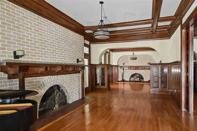 Listing Photo 9