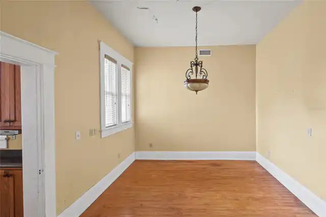 Listing Photo 14