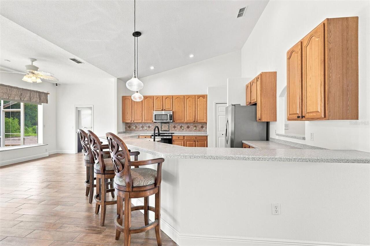 Listing Photo 10
