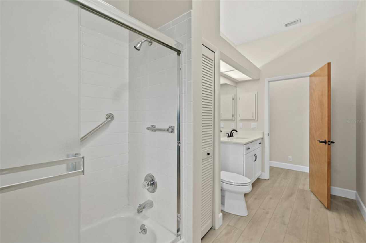 Listing Photo 32