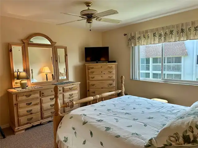 Listing Photo 16