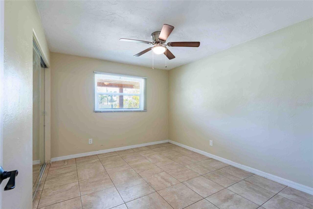 Listing Photo 14