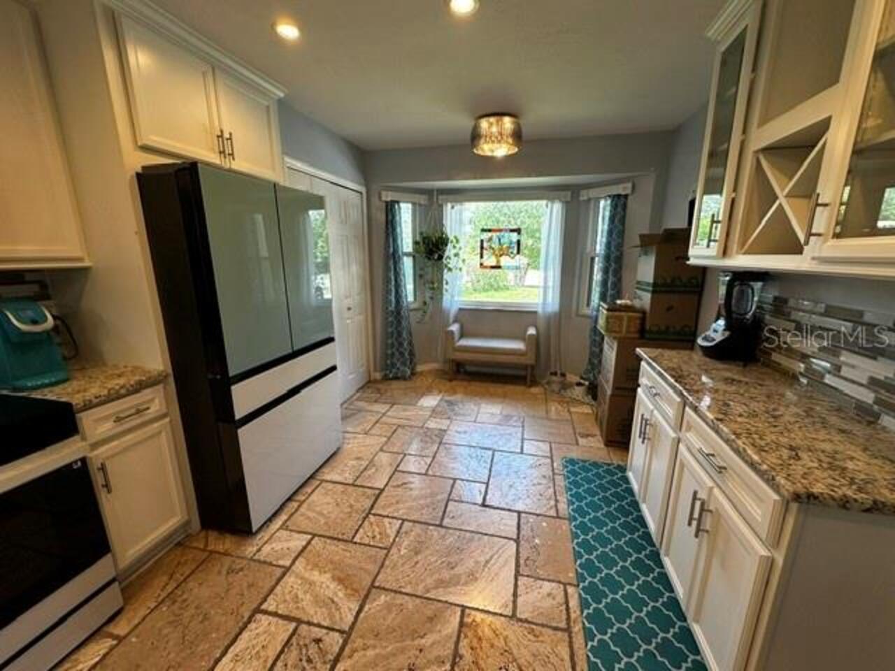 Listing Photo 8