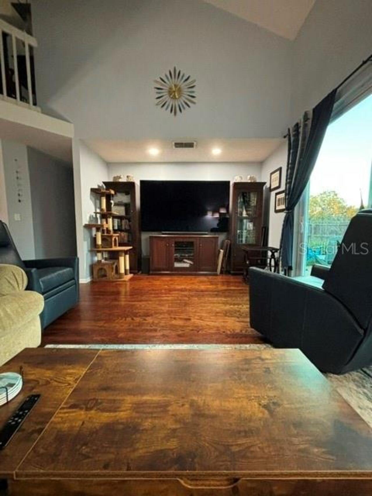 Listing Photo 9
