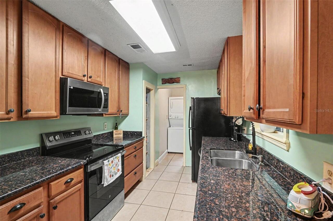 Listing Photo 9