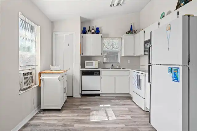 Listing Photo 15