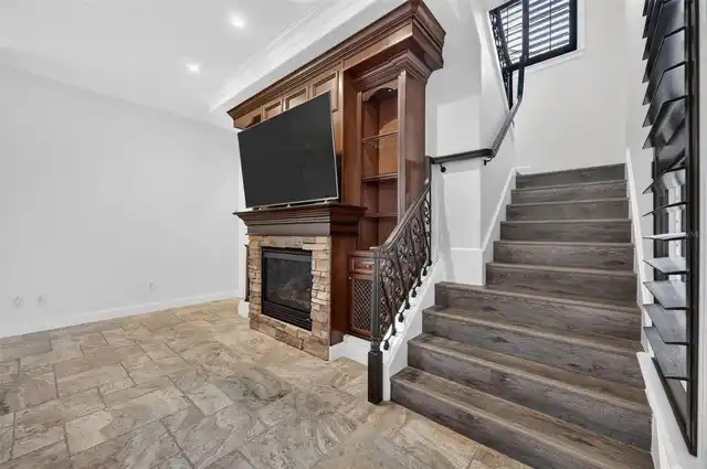 Listing Photo 18