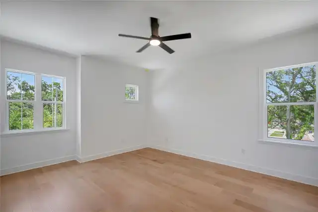 Listing Photo 38