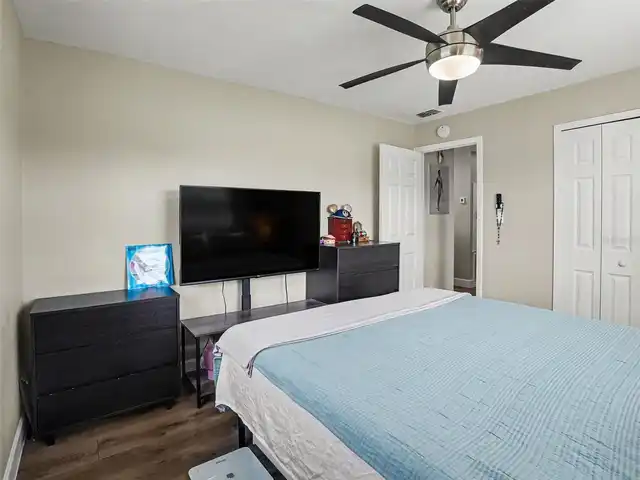 Listing Photo 16