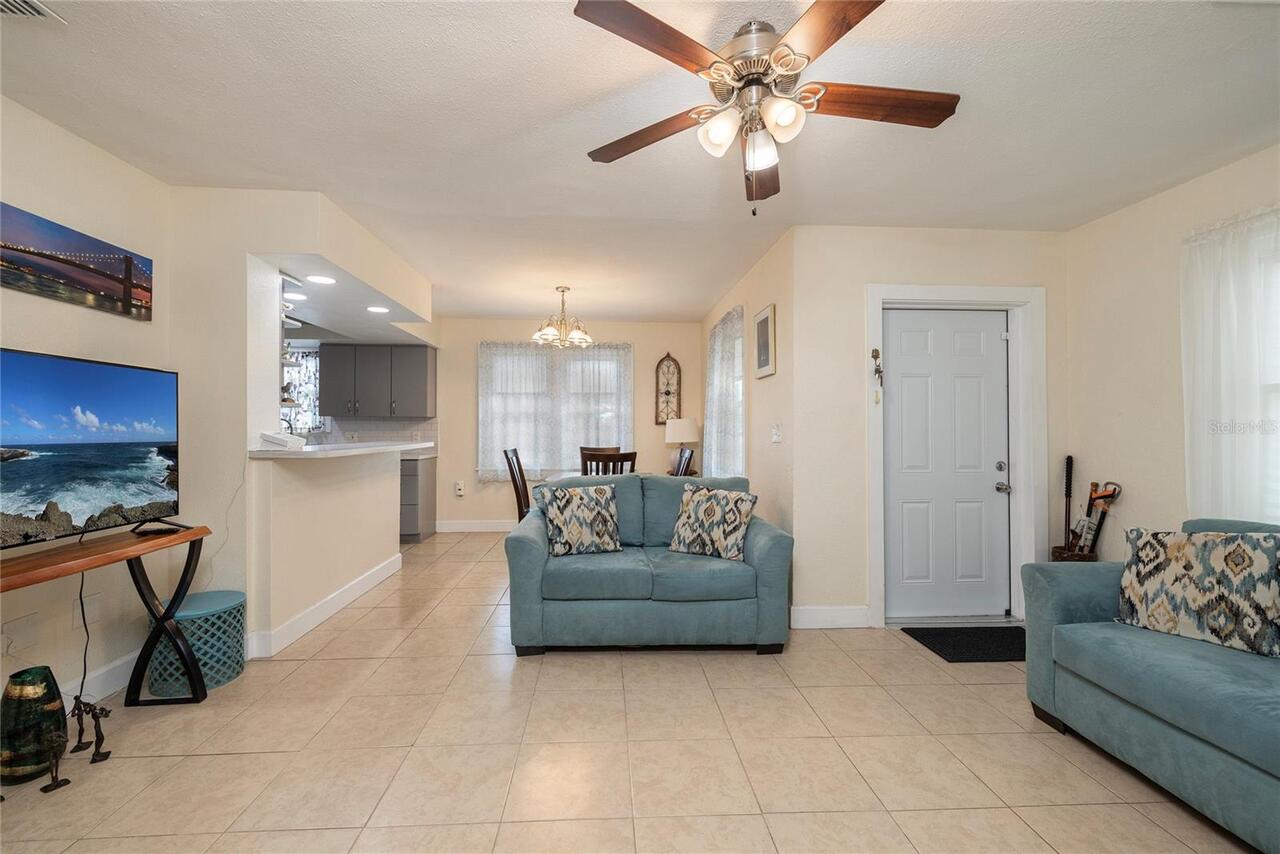 Listing Photo 8