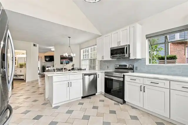 Listing Photo 25