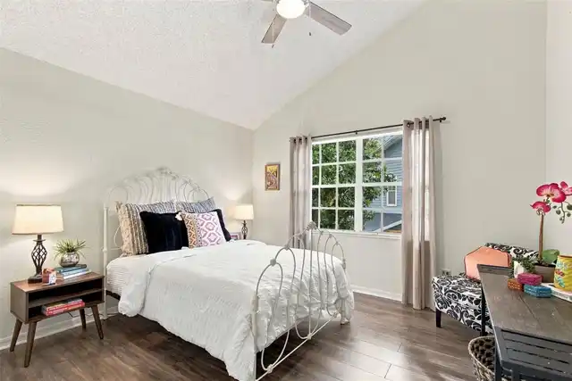 Listing Photo 35