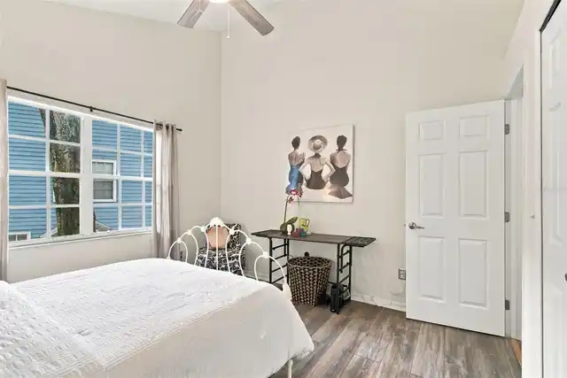 Listing Photo 37