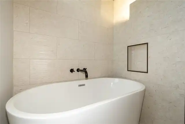 Listing Photo 29