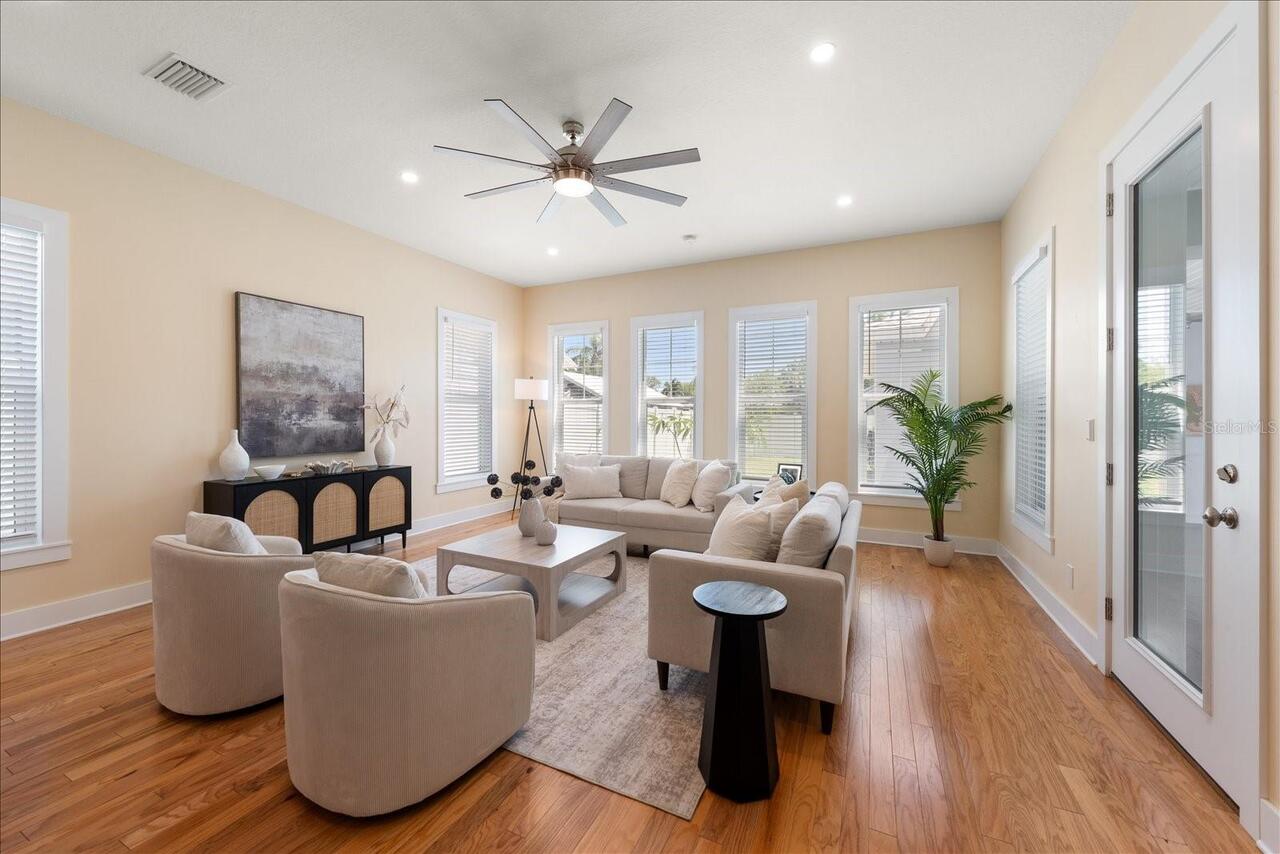 Listing Photo 15