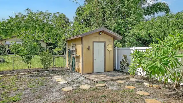 Listing Photo 21