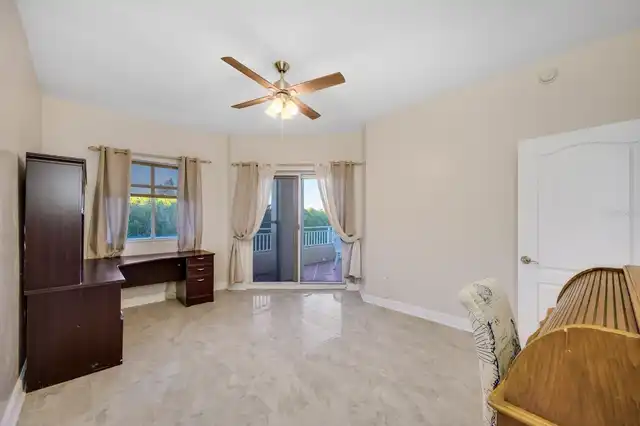 Listing Photo 14