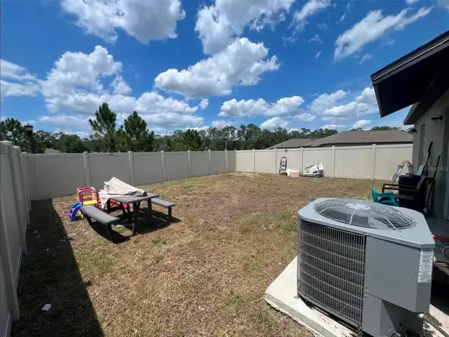Listing Photo 10