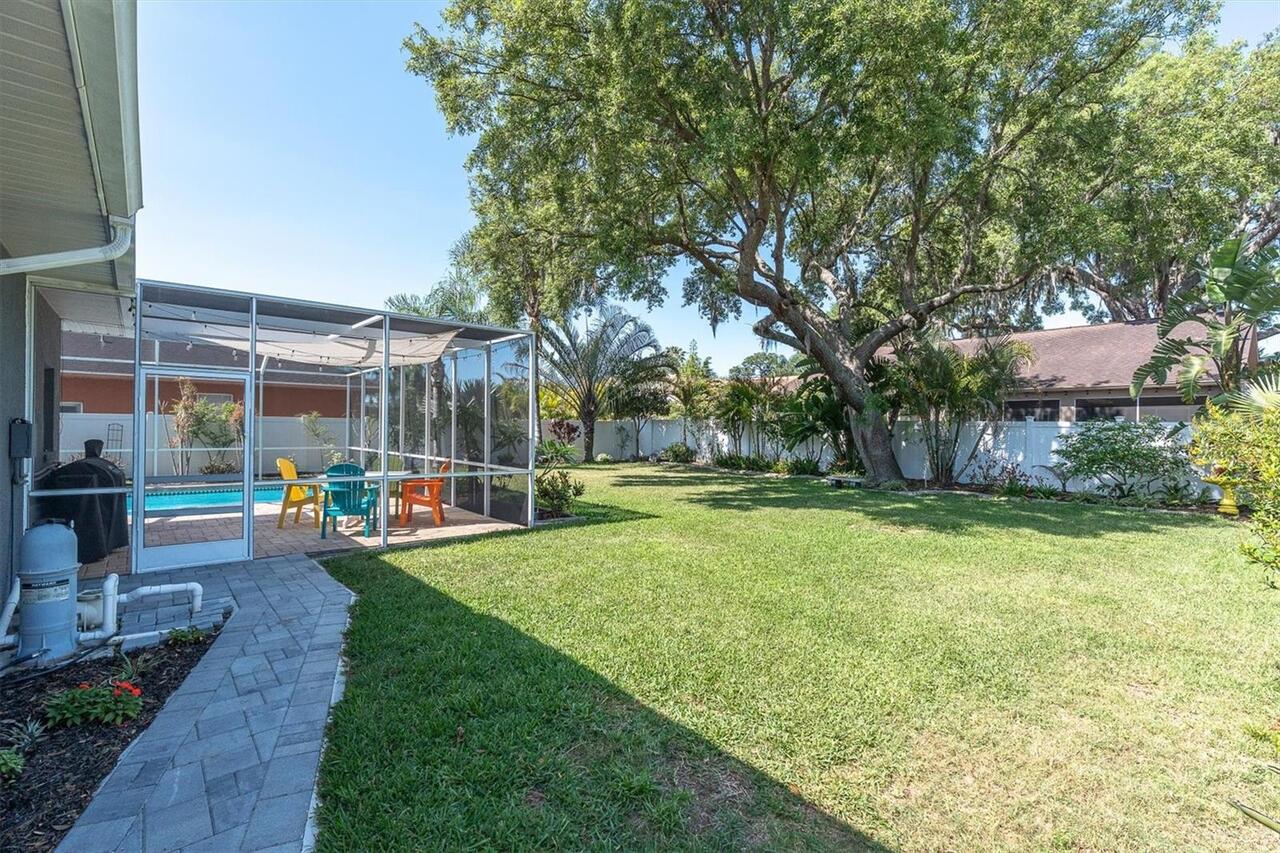 Listing Photo 14