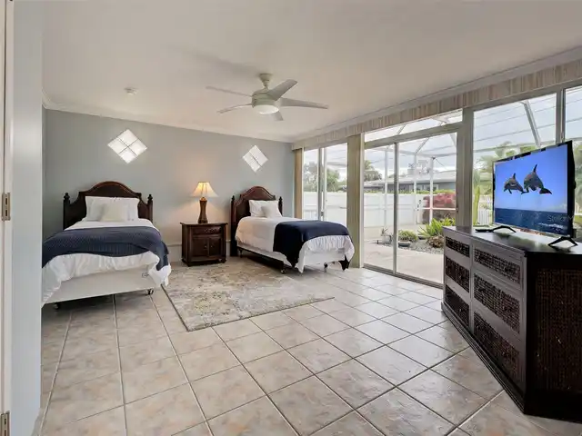 Listing Photo 14
