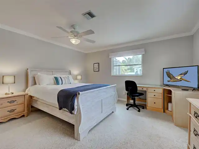 Listing Photo 17