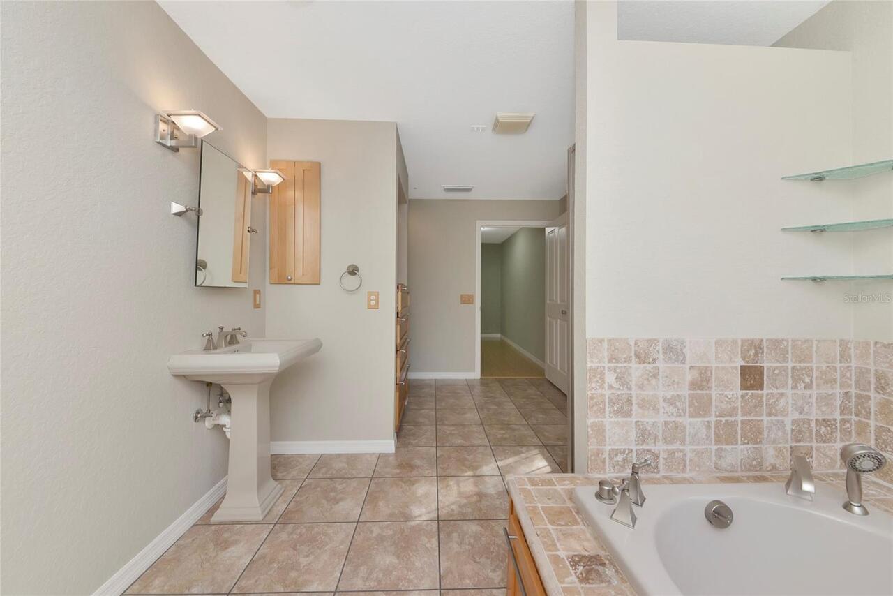 Listing Photo 32