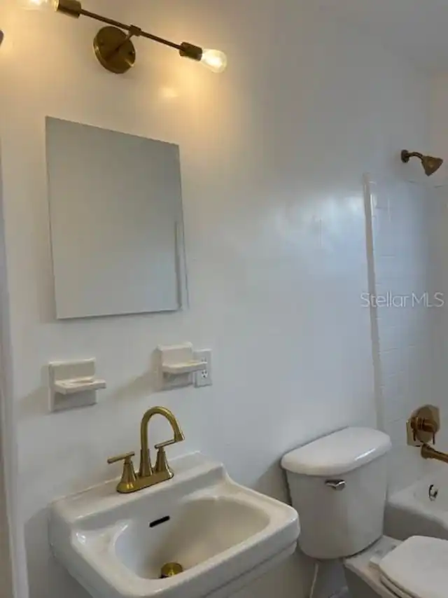 Listing Photo 10