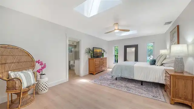 Listing Photo 15