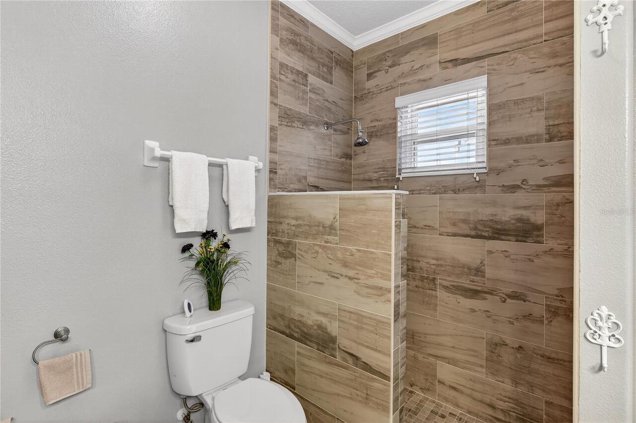 Listing Photo 43