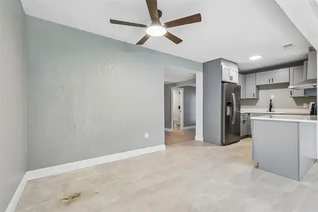 Listing Photo 9