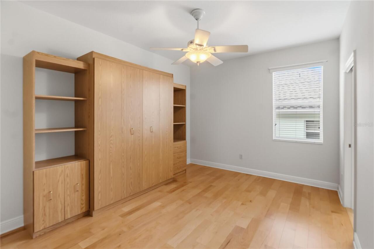 Listing Photo 17