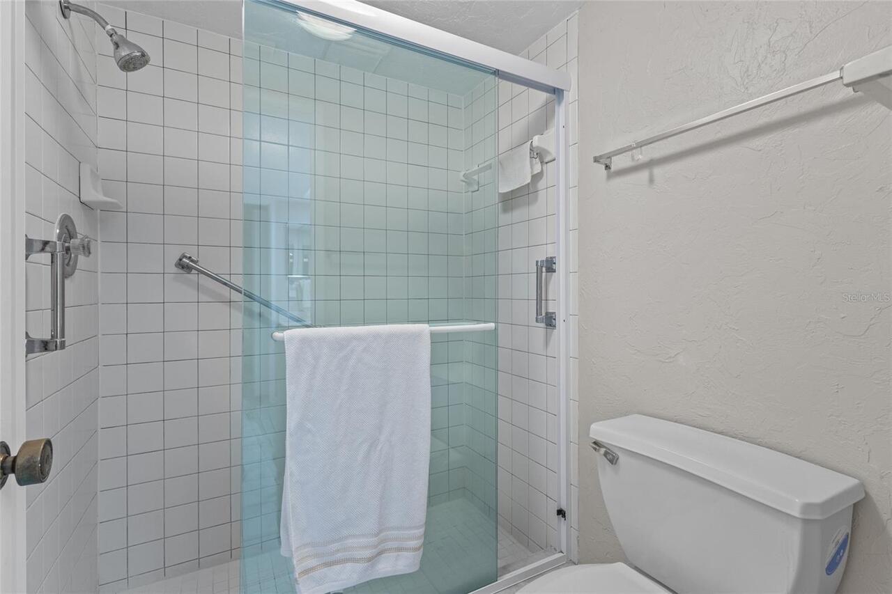 Listing Photo 17