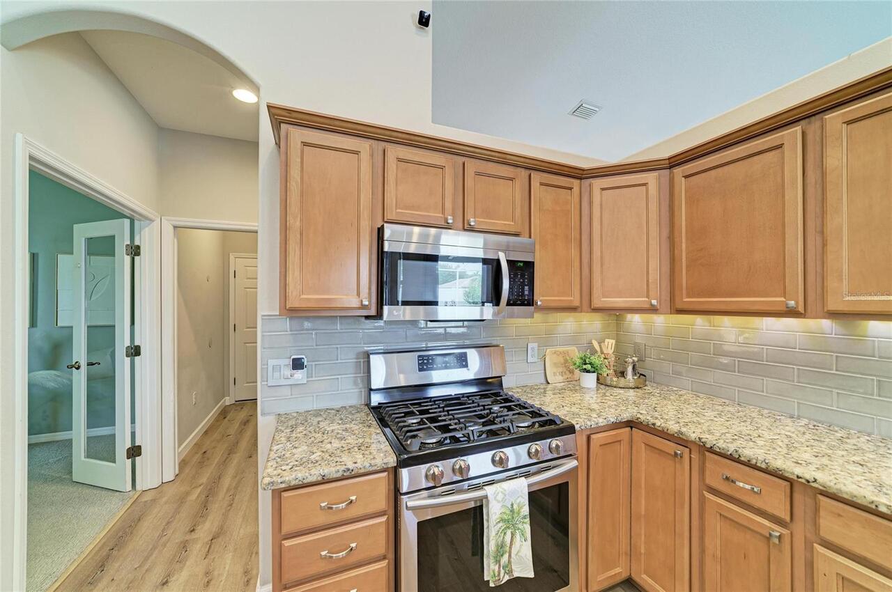 Listing Photo 12