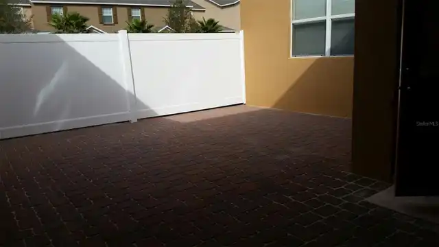 Listing Photo 16