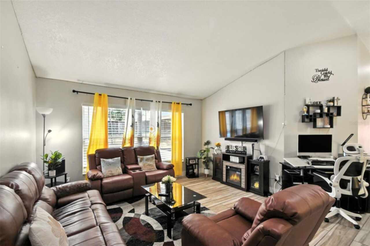 Listing Photo 10