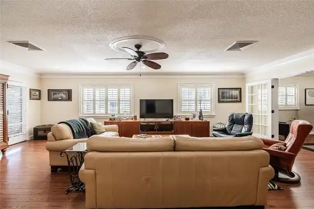 Listing Photo 21