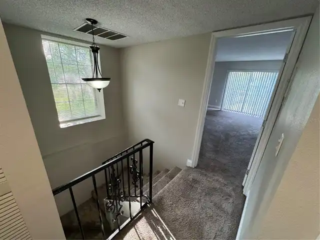 Listing Photo 14