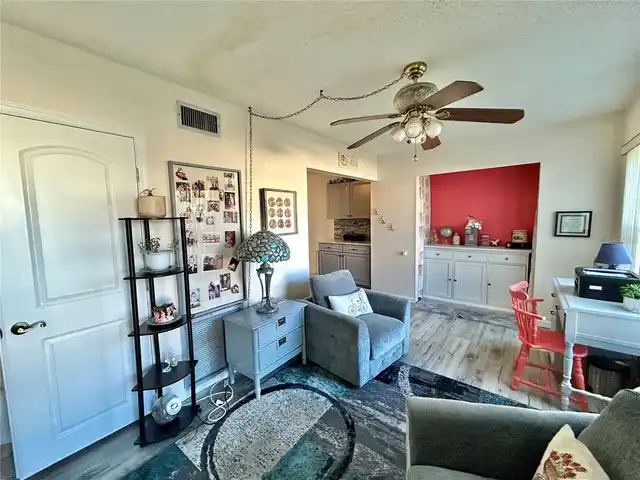 Listing Photo 16