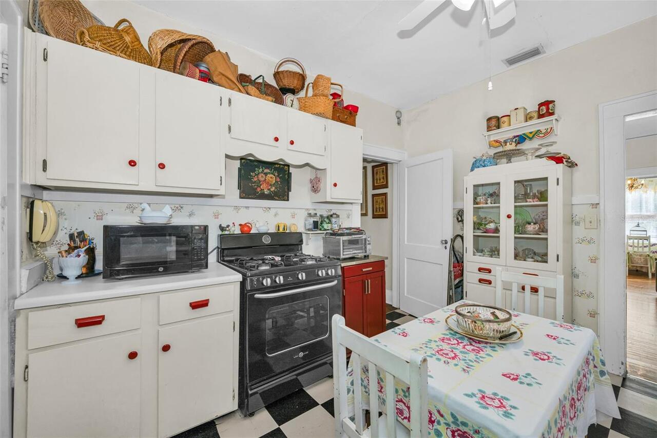 Listing Photo 8