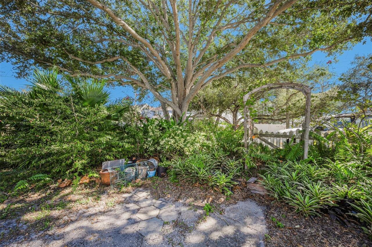 Listing Photo 15