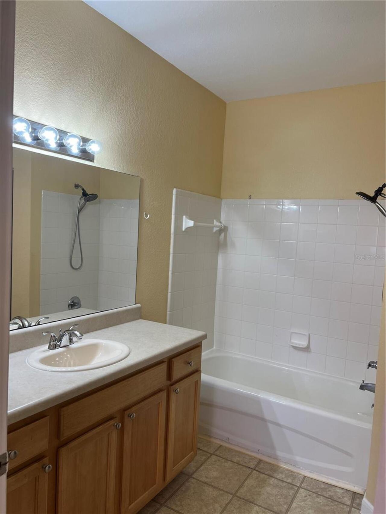 Listing Photo 9