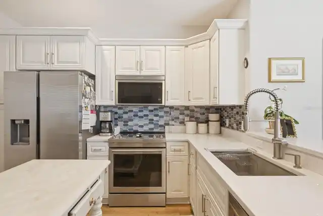 Listing Photo 8