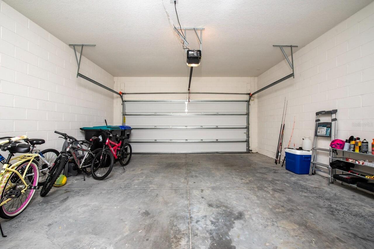 Listing Photo 8