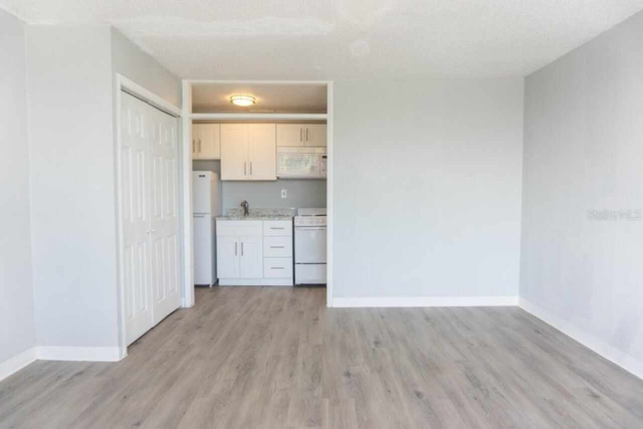 Listing Photo 14