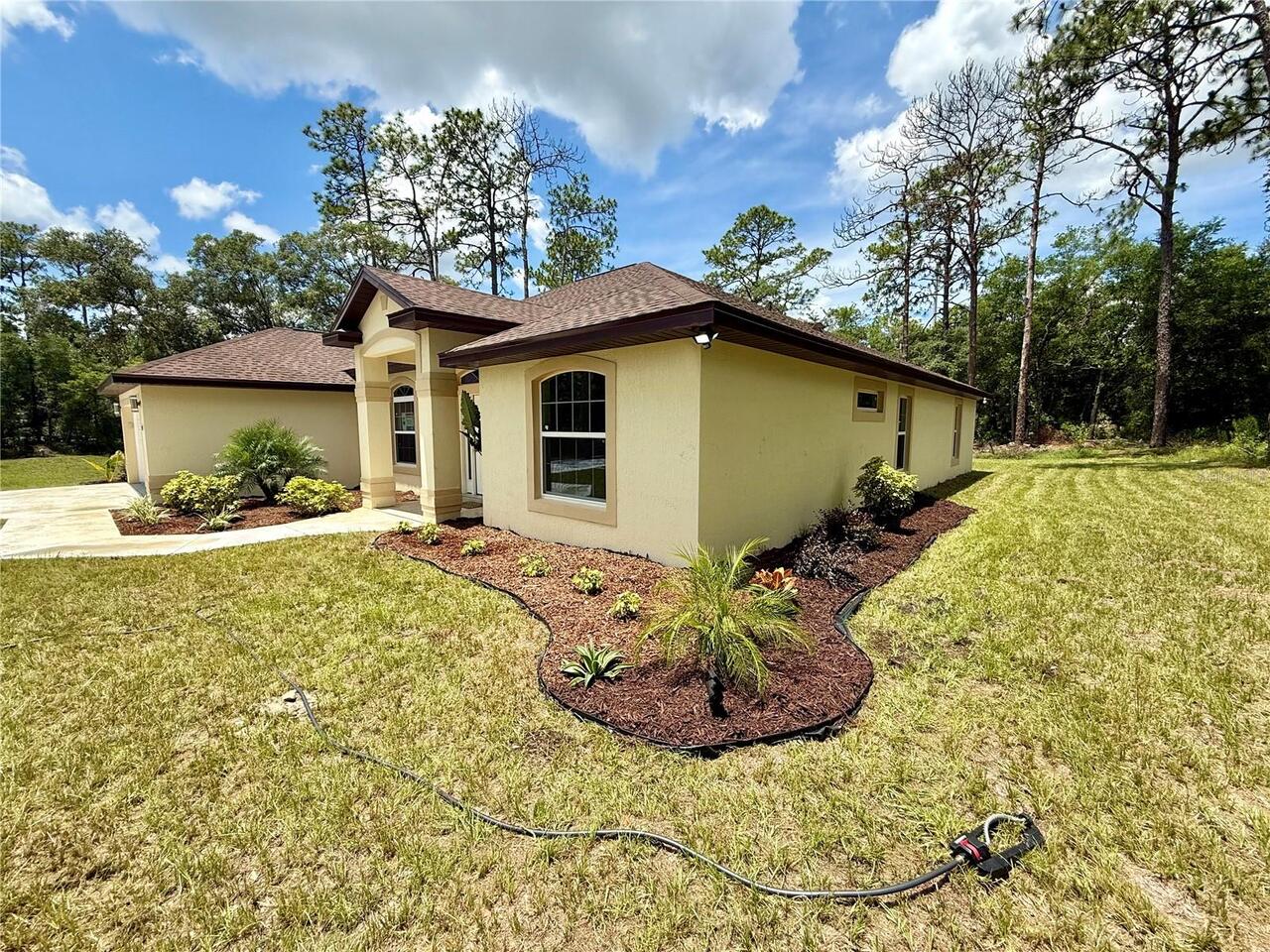 Listing Photo 11