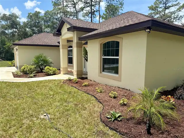 Listing Photo 10