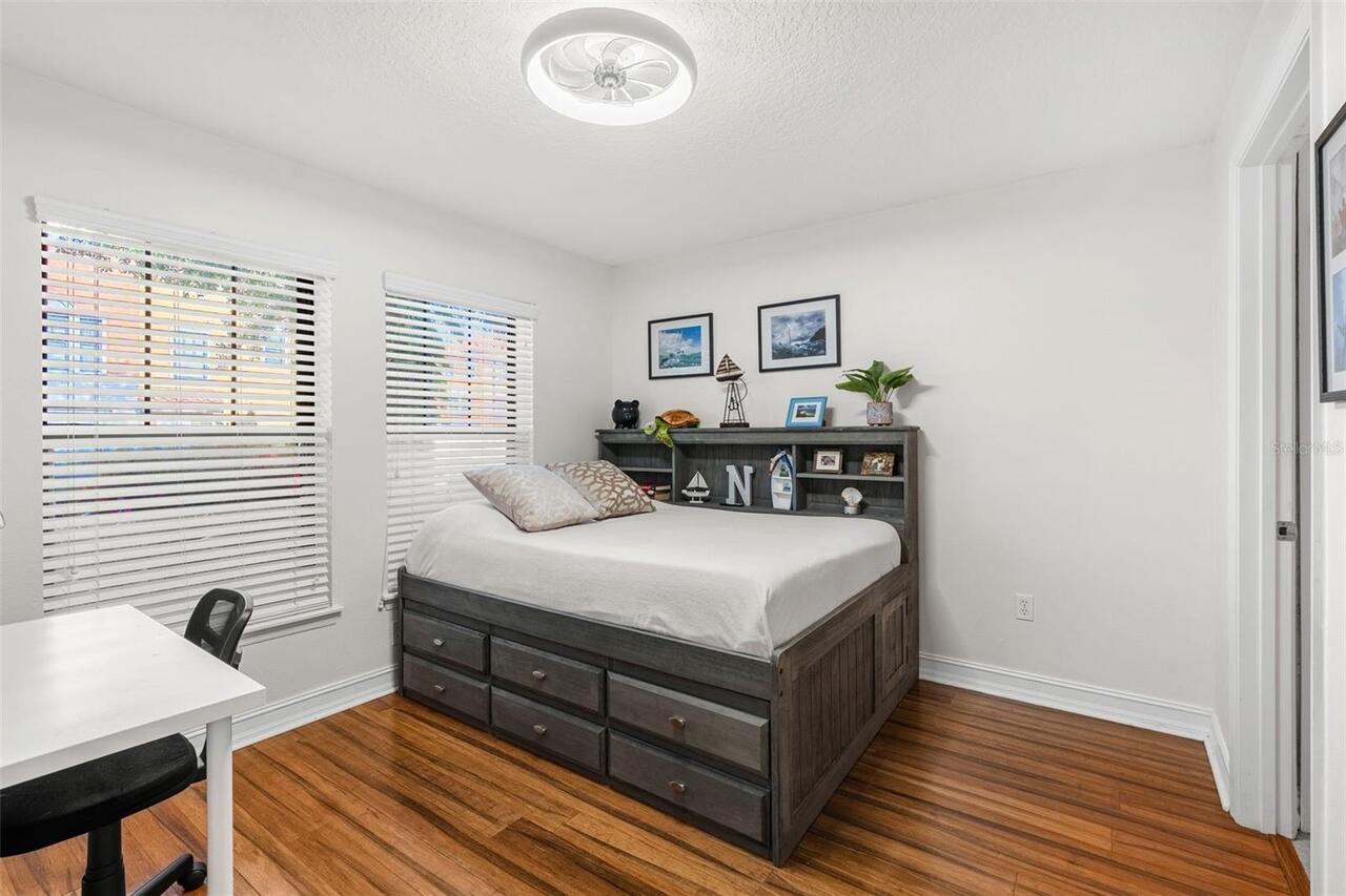 Listing Photo 9