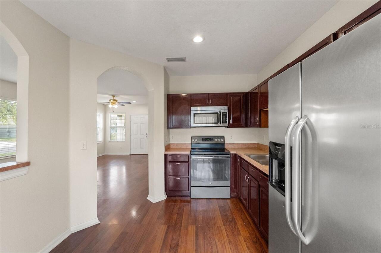 Listing Photo 9